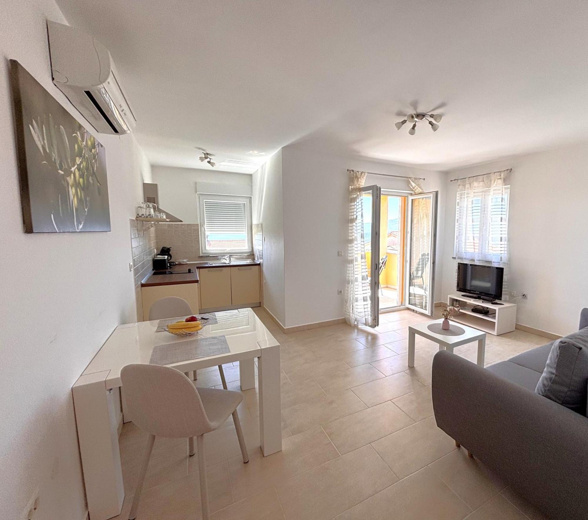 Apartments Quarnero ラバック エクステリア 写真
